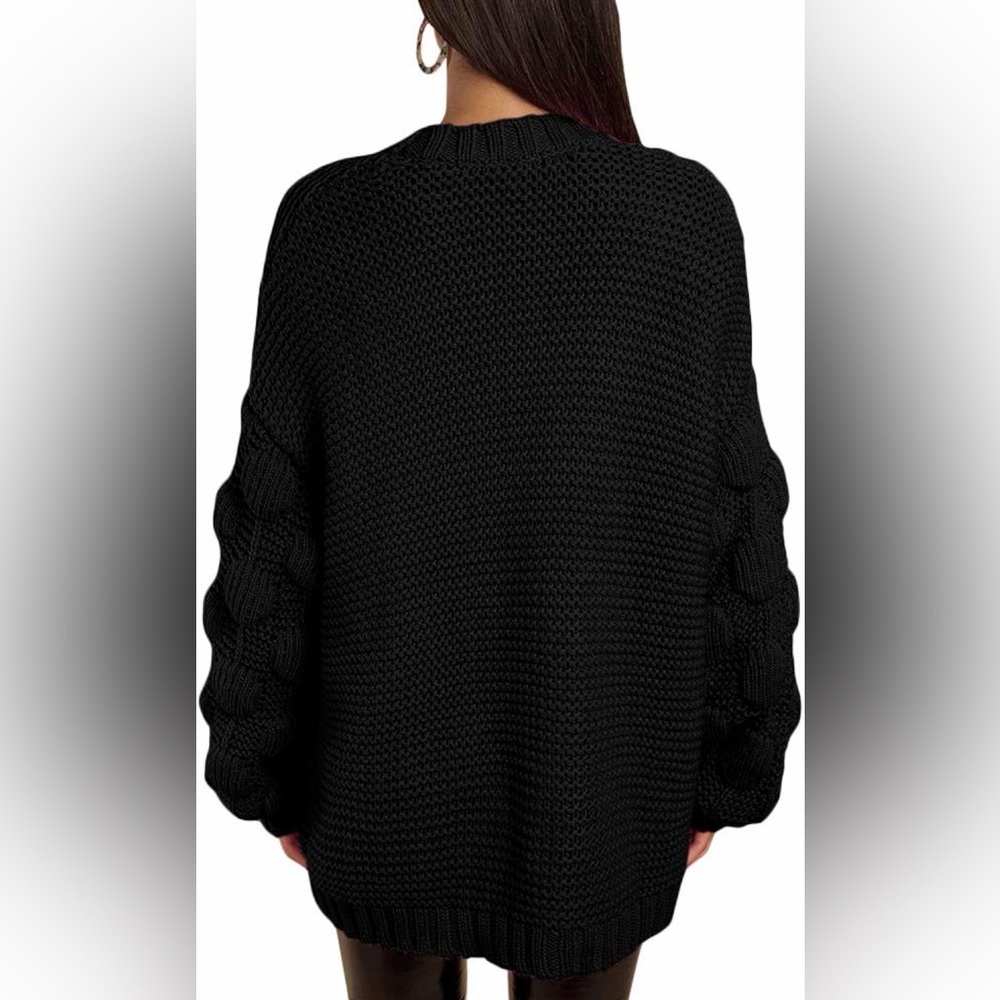 Cozy Black Knit Sweater with Cute Sleeve Details. sz XL - Picture 2 of 3